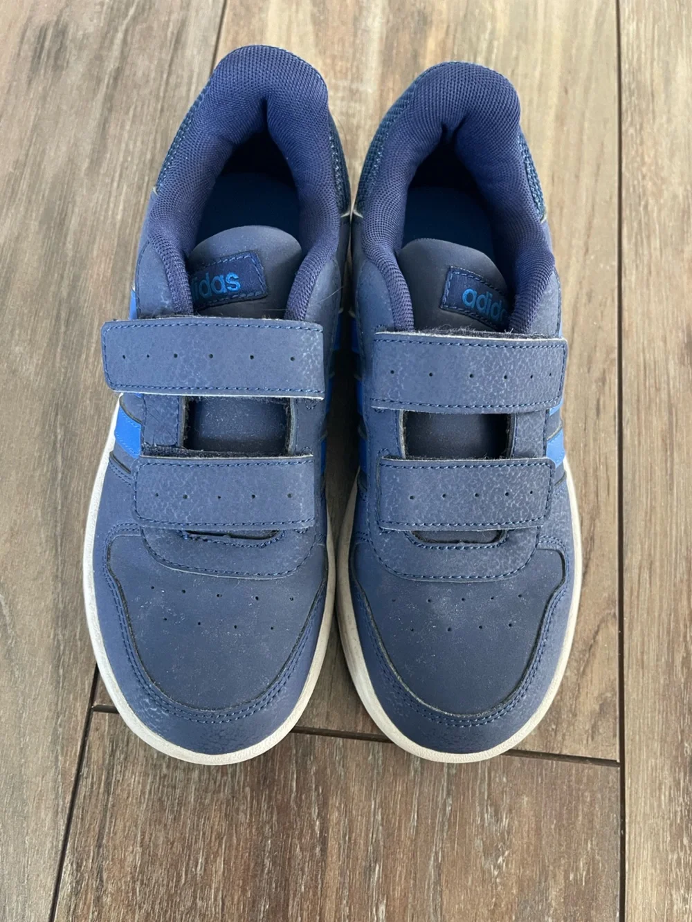Adidas Hoops 2.0 CMF I, Boys sneakers Navy blue Size US 2.5 (Eur 34) Barely worn